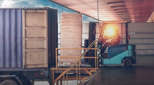 Kansas City Warehousing & Cross-Docking 5 Kansas City Warehousing & Cross-Docking 6